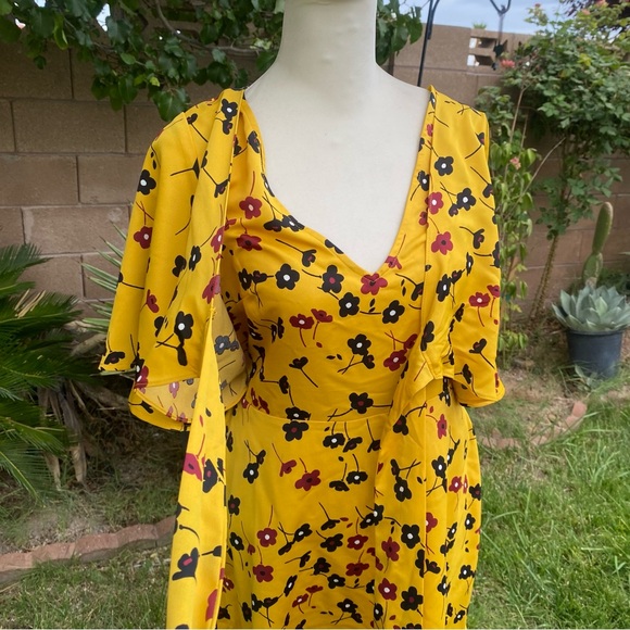 BCBGeneration Yellow Floral Ditzy Spring Bolero Skater Dress - Picture 4 of 8